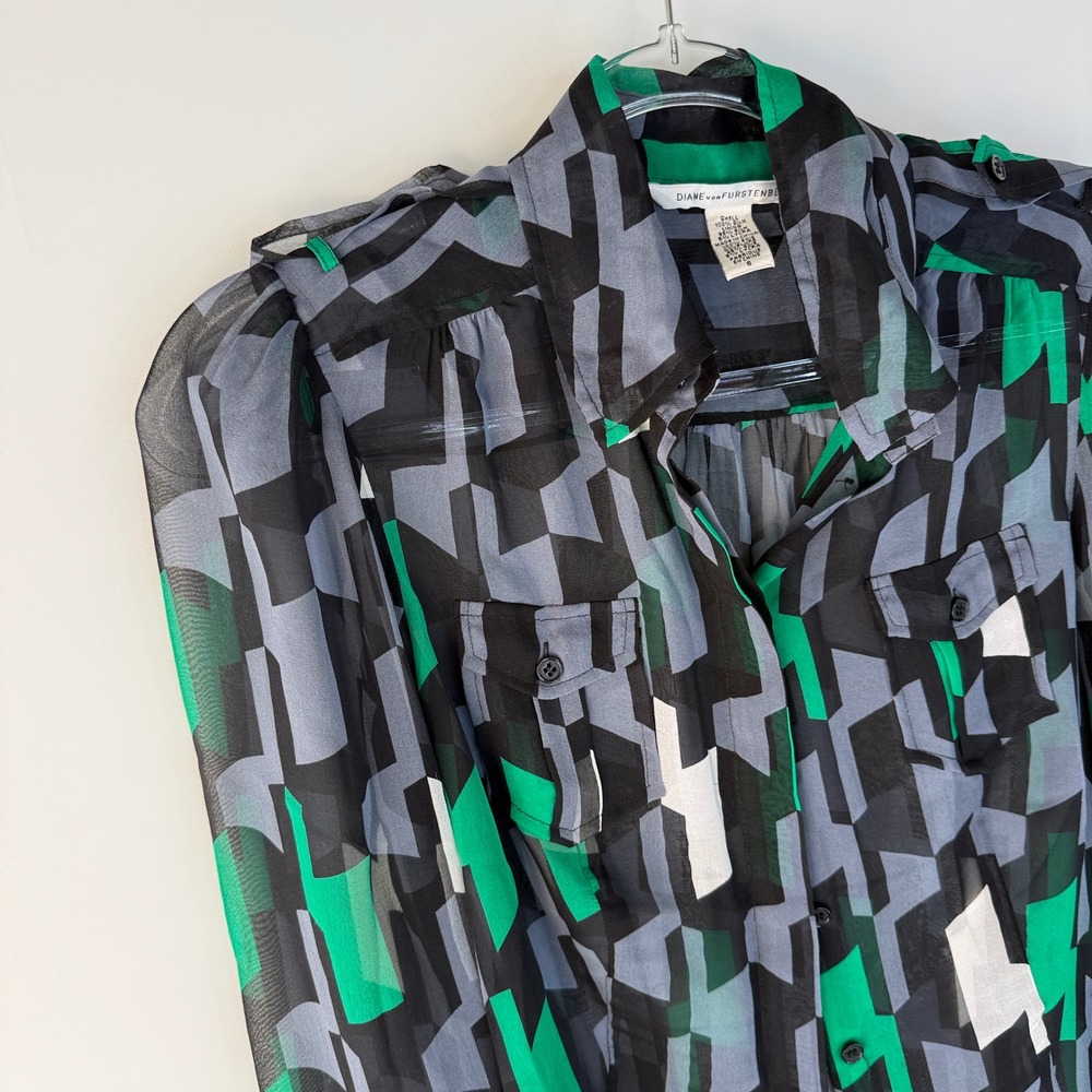Diane von Furstenberg Blouse Women 6 Green Geometric Silk Chiffon Button Down - Picture 7 of 10